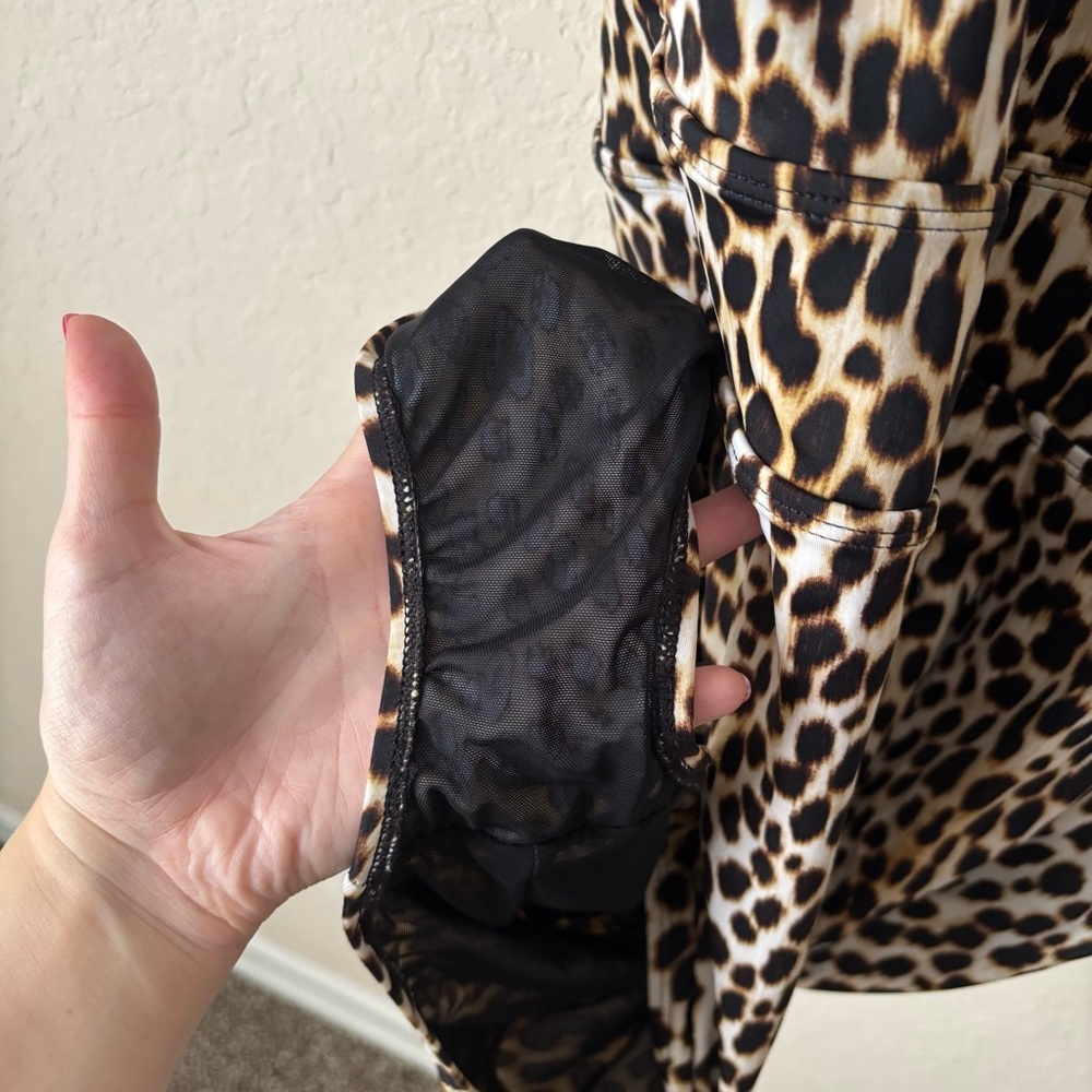 torrid | Women's Leopard Animal Print Cap Sleeve One Piece Swimsuit Size 4X - Picture 8 of 10